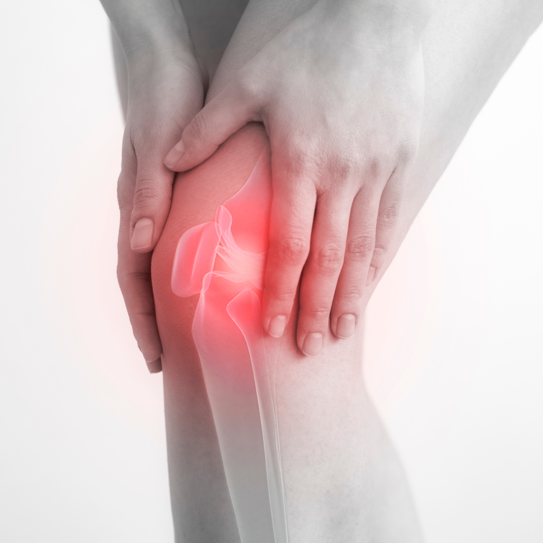 patient suffering from knee pain